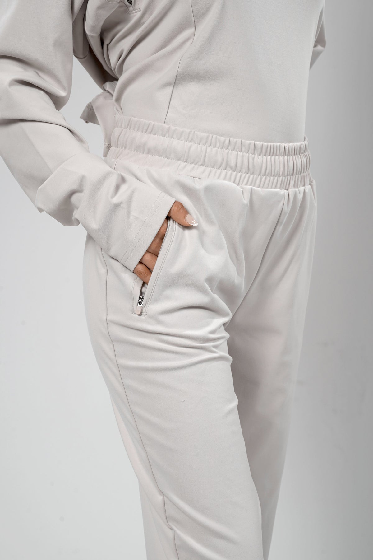 Aafiya Studio Essential Flow Pants in Desert Mist (stone) – view 6