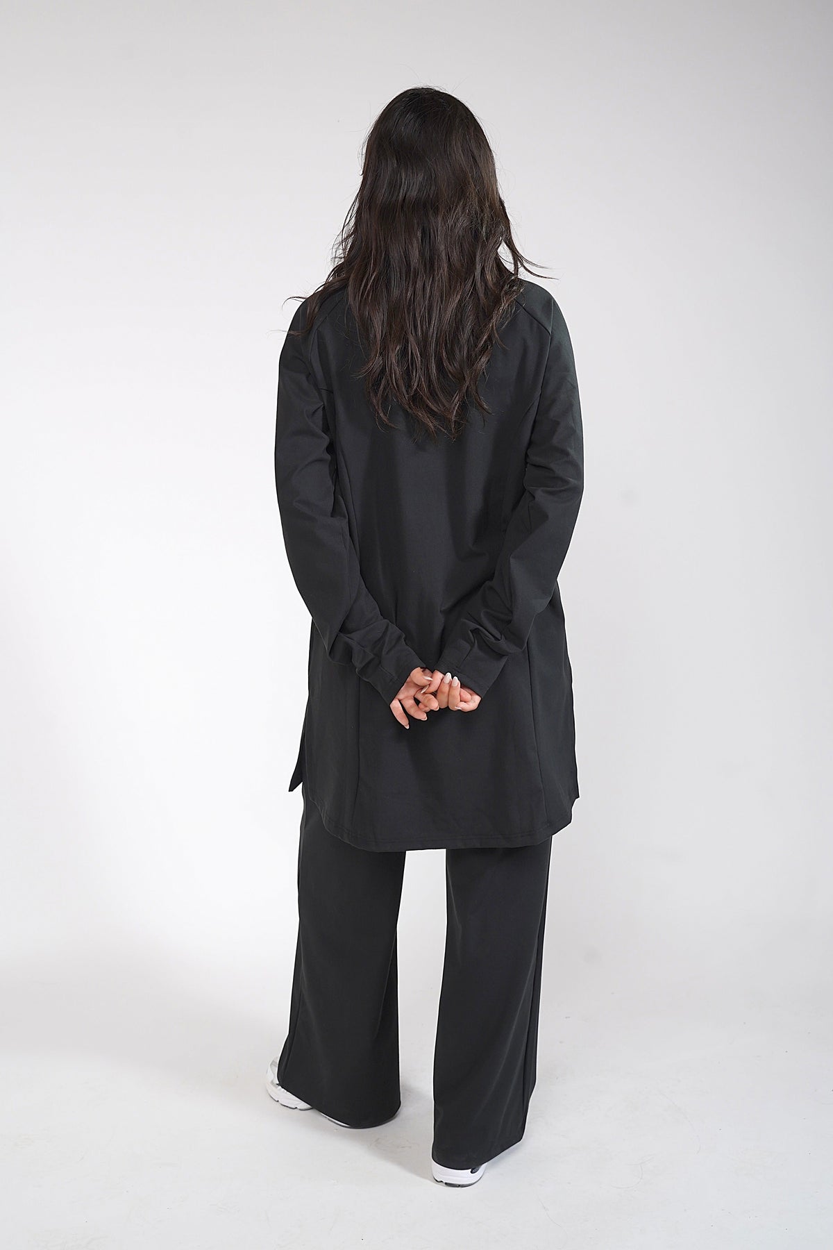 Aafiya Studio Essential Line Tunic in Midnight Veil (black) – view 5