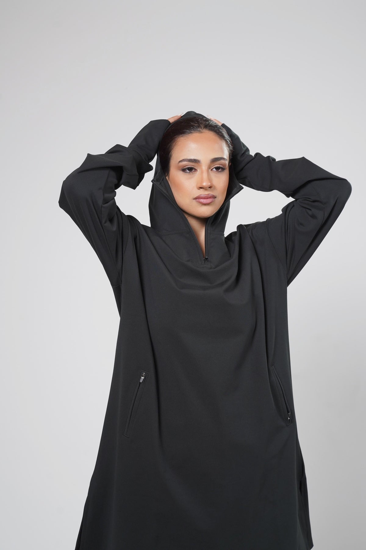 Aafiya Studio Essential Flow Tunic in Midnight Veil (black) – view 7