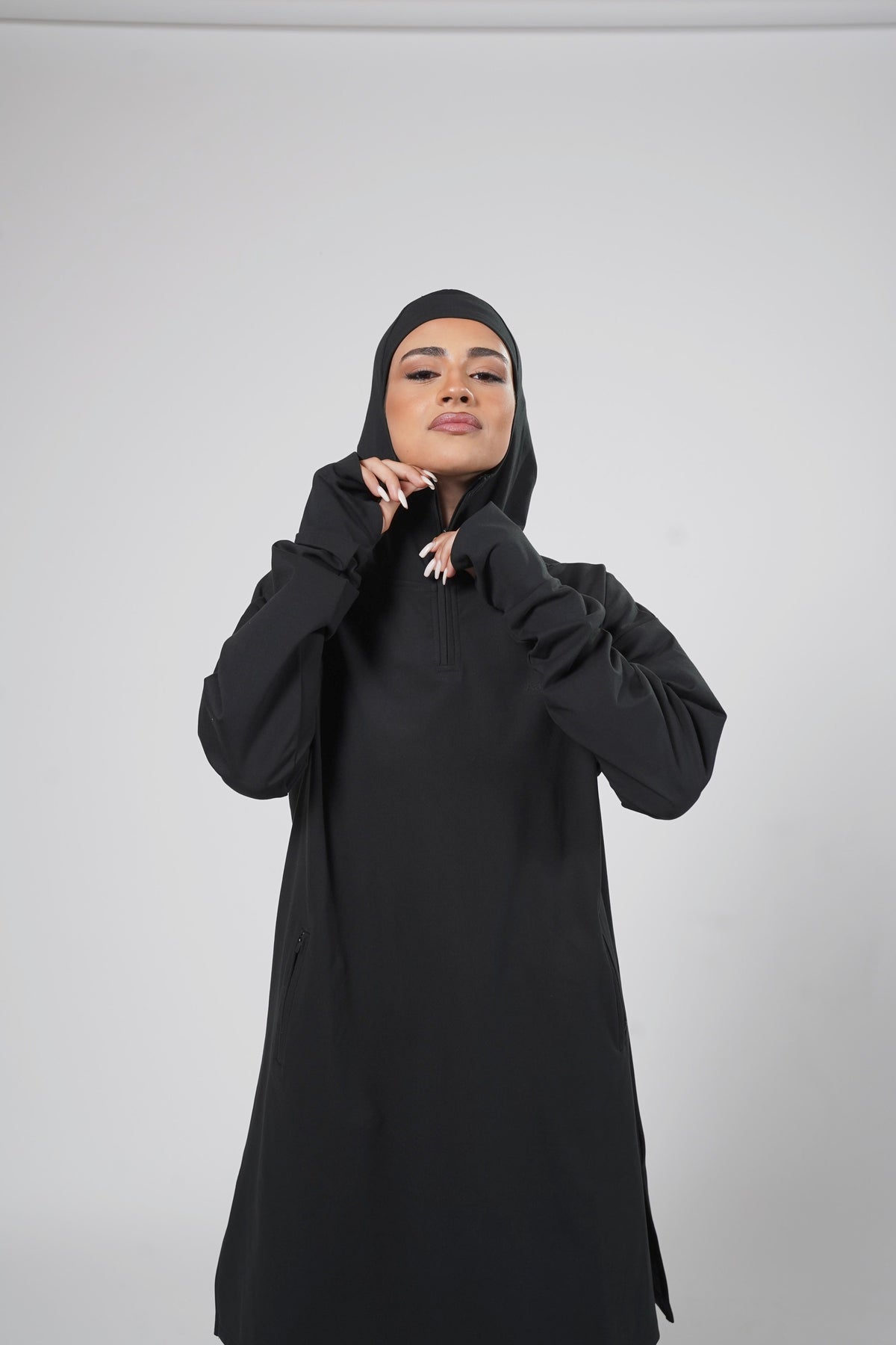 Aafiya Studio Essential Flow Tunic in Midnight Veil (black) – view 6
