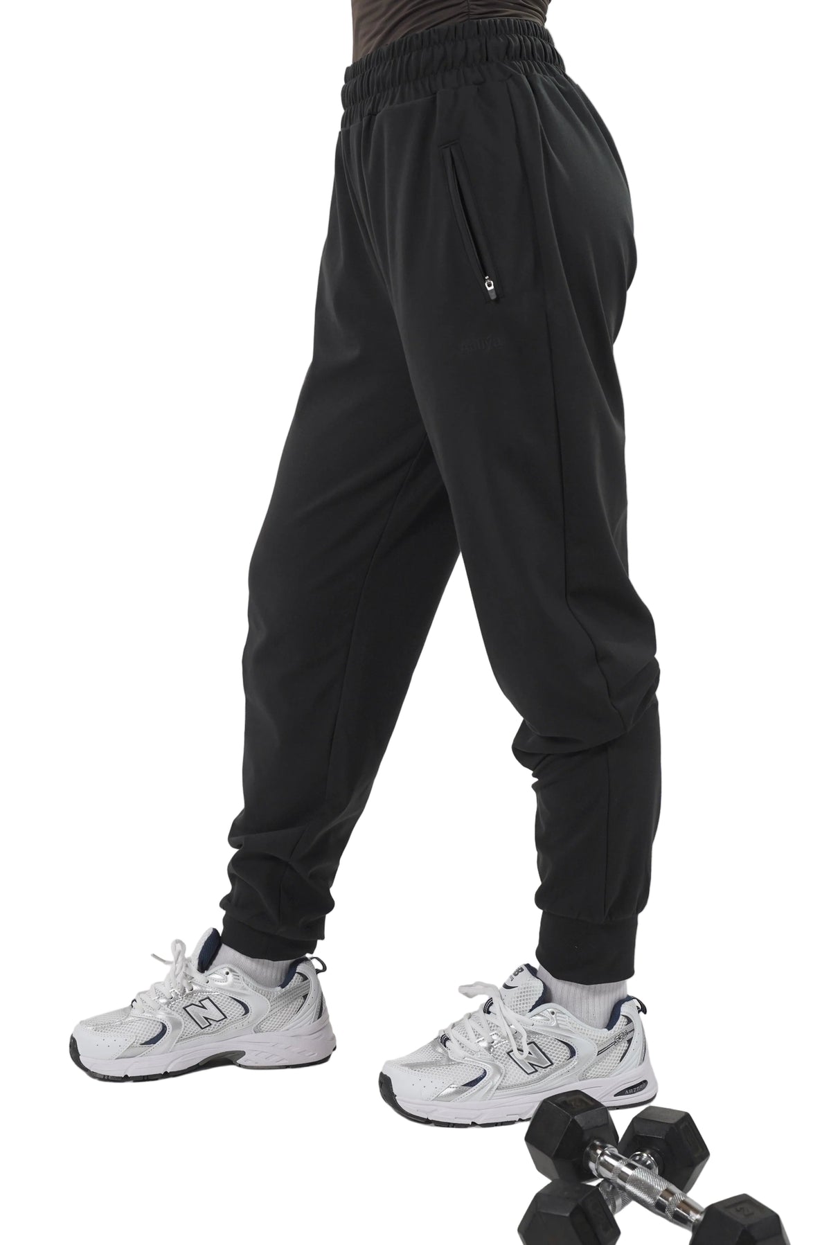 Aafiya Studio Essential Flow Pants in Midnight Veil (black) – view 4