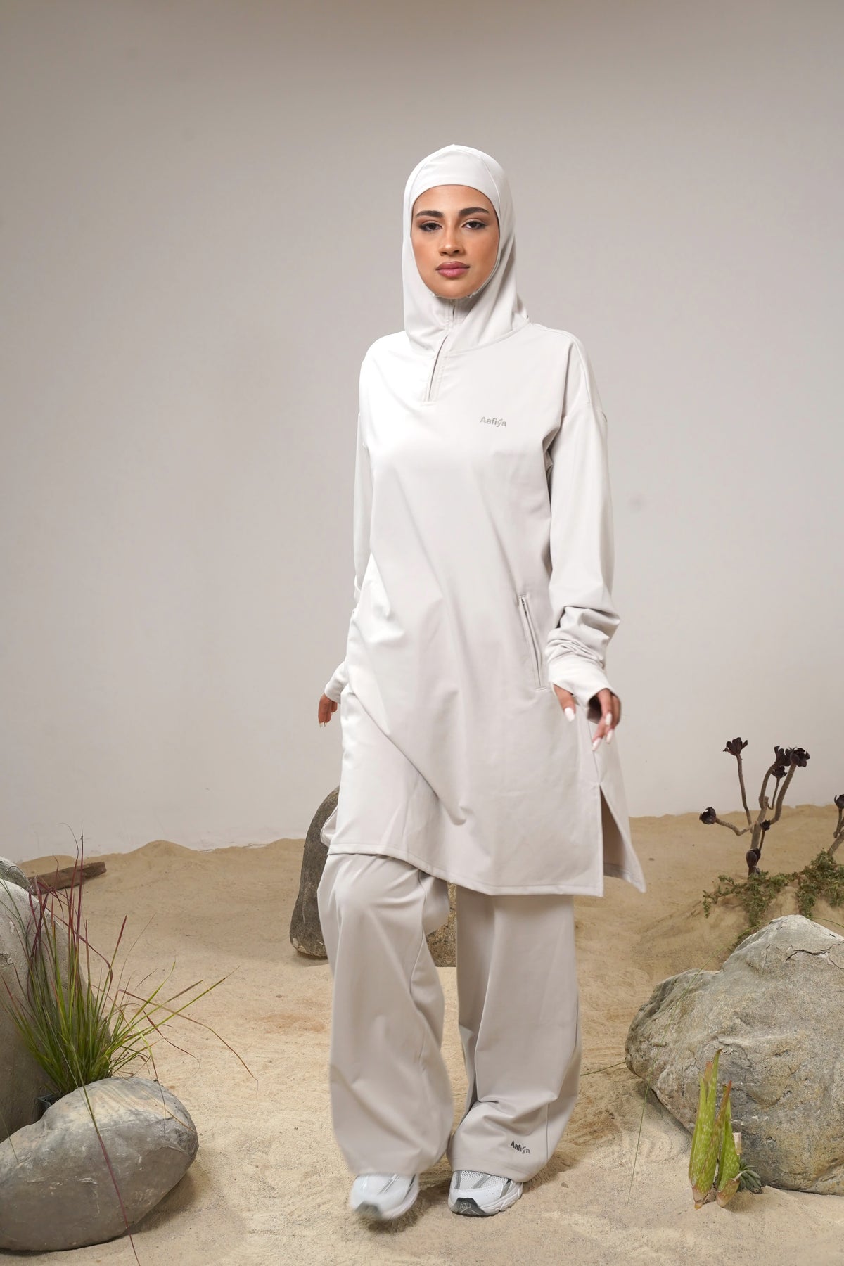 Aafiya Studio Essential Flow Tunic in Desert Mist (stone) – view 5