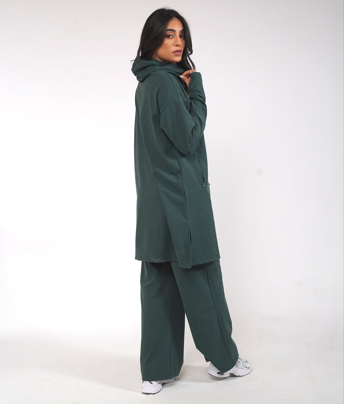 Aafiya Studio Essential Flow Tunic in Deep Lagoon (dark teal) – view 3